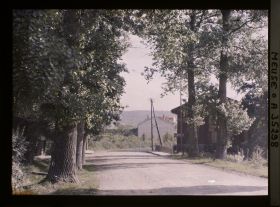Image représentant France, Les Islettes, Entrée des Islettes par la route de Châlons