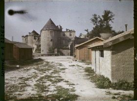 Image représentant France, Péronne, Maisons provisoires et Château