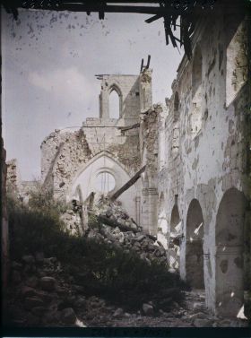 Image représentant France, Guminy, Intérieur de l'Eglise