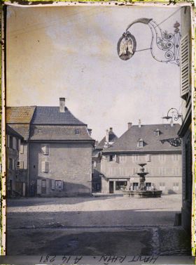 Image représentant Alsace, Massevaux, Place de la Halle au Blé et l'Aigle d'or