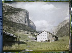 Image représentant Entrée de la Vallunga (Langental) ou Vallelunga (la longue vallée) sur les hauteurs du village