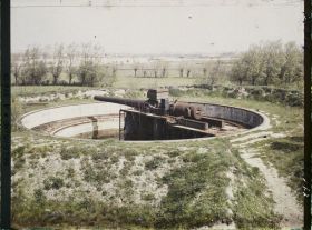 Image représentant Belgique, Ostende, Batterie Deutschland, Vue panoramique d'une des pièces (Instantané)