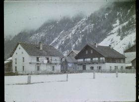 Image représentant France Les Alpes, Barats, Chamonix - Village des Barats, types de Vieilles Maisons et nuage de montagne