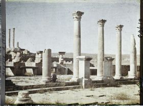 Image représentant Algérie, Timgad, Le grand marché