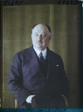 Image représentant https://musee-albert-kahn.s-museum.fr/home/NWQ2OTAwYzNmYjZlZTk1ZWQwODJmMjY4L2dlbmVyaWMtbm90aWNlLXRhYi9hdXRob3JpdHkvNjE3YTc5ZjVjZjhiODk2OGIzMzM3ZDIx/5d6900c3fb6ee95ed082f268/generic-notice-tab/authority/617a79ebcf8b8968b3336d89 Monsieur Alphonse Gaulin