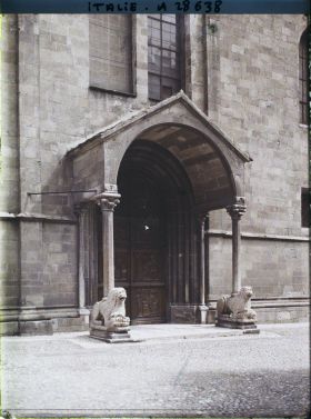 Image représentant Porche d'entrée du duomo à Bolzano (Bozen)