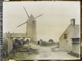 Image représentant L'un des deux moulins de la Place