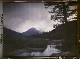 Image représentant Canada, Banff, Un orage se prépare sur le Massive