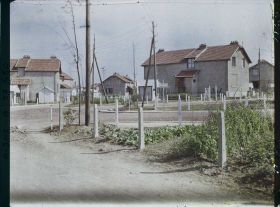 Image représentant France, Tergnier, Cité des Chemineaux, Un Coin de la place de Belgique