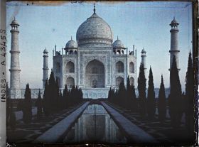 Image représentant Le grand canal axial et le mausolée du Taj Mahal