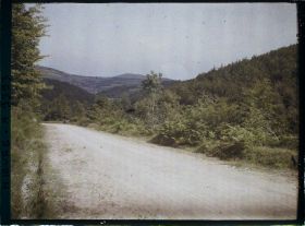 Image représentant La route entre Montsauche-les-Settons et Château-Chinon