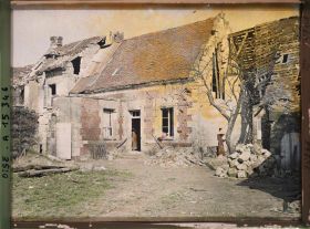 Image représentant France, Elincourt Ste Marguerite, Guerre Types de Maisons démolies à Elincourt