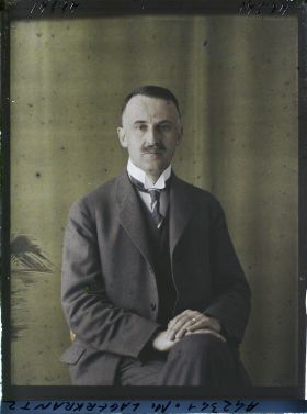 Image représentant https://musee-albert-kahn.s-museum.fr/home/NWQ2OTAwYzNmYjZlZTk1ZWQwODJmMjY4L2dlbmVyaWMtbm90aWNlLXRhYi9hdXRob3JpdHkvNjE3YTc5ZjVjZjhiODk2OGIzMzM3ZDIx/5d6900c3fb6ee95ed082f268/generic-notice-tab/authority/617a79ebcf8b8968b333709b Monsieur Gustaf Lagercrantz