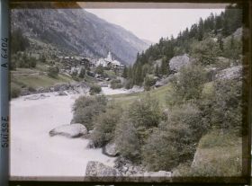 Image représentant Paysage du village de Saint-Nicolas (St Niklaus) et la rivière la Viège