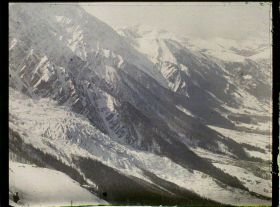 Image représentant France Les Alpes, Le Plan de l'aiguille, Le Mt Lachat, le Mt Joly, les Montagnes d'Arbois et le glacier inférieur des Bossons
