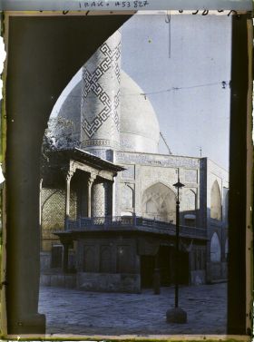 Image représentant La cour de la mosquée Abbas