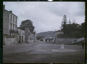 Image représentant France, Bar-le-Duc, L'entrée de la voie Sacrée et la première borne