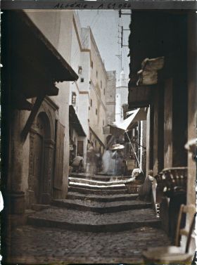 Image représentant Une rue de la Casbah (Ville Haute)