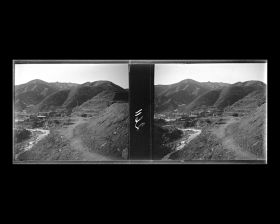 Image représentant Le chemin le long du cours d'eau