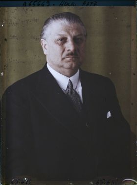 Image représentant Monsieur  https://musee-albert-kahn.s-museum.fr/home/NWQ2OTAwYzNmYjZlZTk1ZWQwODJmMjY4L2dlbmVyaWMtbm90aWNlLXRhYi9hdXRob3JpdHkvNjE3YTc5ZjVjZjhiODk2OGIzMzM3ZDIx/5d6900c3fb6ee95ed082f268/generic-notice-tab/authority/617a79ebcf8b8968b33374f3 Henry Paté