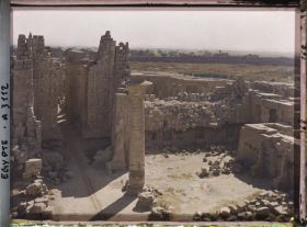 Image représentant Entrée ouest du temple de Karnak prise depuis le Ier pylône