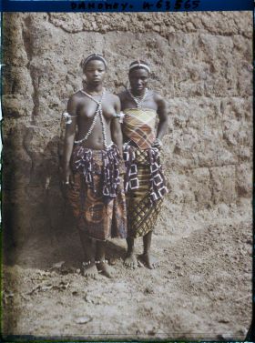 Image représentant Deux féticheuses de R'lan (?)