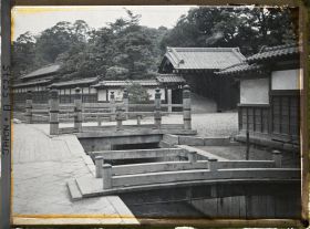 Image représentant Quartier d'Akasaka (?), l'entrée d'une demeure aristocratique