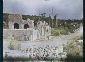 Image représentant France, Tracy-le-Val, Ruines de l'Eglse et vue générale du pays