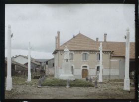Image représentant France, Les Islettes (Meuse) (1427h), Le Monument aux Morts