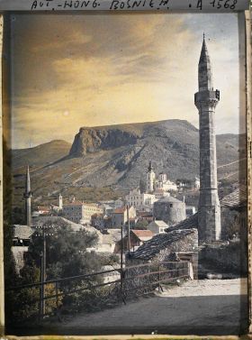 Image représentant Eglise catholique et minarets