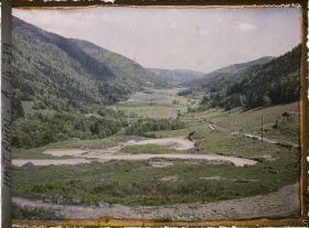Image représentant Alsace, Vallée de Sewen, Vue de la Vallée de Sewen et le lac prise au pied de l'Holfeld vers Sewen