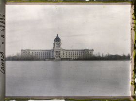 Image représentant Canada, Regina, Le lac et le Parlement
