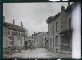 Image représentant France, Varennes, Reconstruction sur les bords de l'Aire