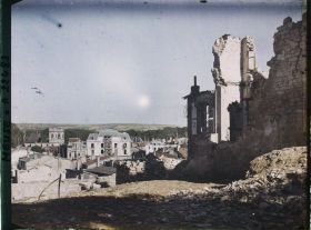 Image représentant France, Verdun, Panorama de la Ville Basse vers St Sauveur