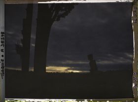 Image représentant Turquie, Constantinople - Eyoub, Cimetière d'Eyoub - Coucher de Soleil au Cimetière d'Eyoub