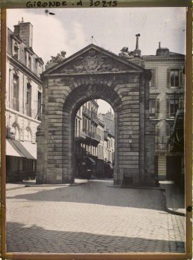 Image représentant France, Bordeaux, La Porte Dijeaux