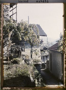 Image représentant Une rue au-dessus de l'église Saint-Bernard