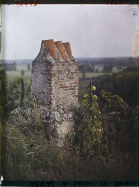 Image représentant Cheminée d'une maison troglodyte