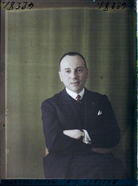 Image représentant https://musee-albert-kahn.s-museum.fr/home/NWQ2OTAwYzNmYjZlZTk1ZWQwODJmMjY4L2dlbmVyaWMtbm90aWNlLXRhYi9hdXRob3JpdHkvNjE3YTc5ZjVjZjhiODk2OGIzMzM3ZDIx/5d6900c3fb6ee95ed082f268/generic-notice-tab/authority/617a79ebcf8b8968b3337367 Le Prince Georges Nicolas Mavrocordato