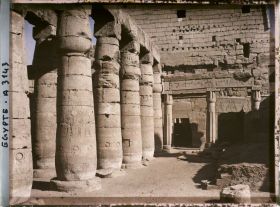Image représentant Une partie de la cour de Ramsès II