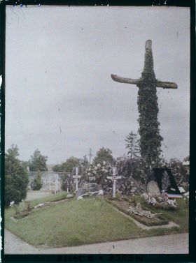 Image représentant France, Verdun, Vue d'ensemble de la tombe des sept soldats inconnus