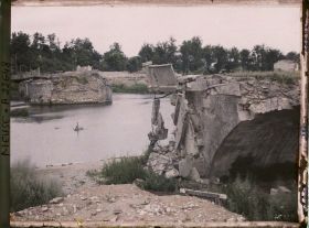 Image représentant France, St Mihiel, Le Pont sur la Meuse Détruite par les Allemands au moment de leur retraite