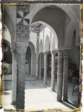 Image représentant Le patio d'un petit pavillon dans le palais d'été du Gouverneur