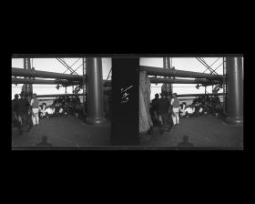 Image représentant Passagers ou membres d'équipage asiatiques sur le pont