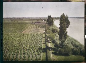 Image représentant France, St André de Cubzac, Les bords de la Dordogne