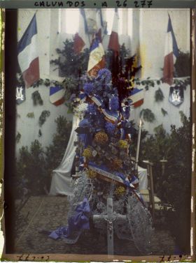 Image représentant Corps d'un soldat revenant du front, exposé dans l'église du village