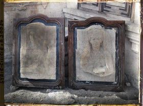 Image représentant Deux portraits de femmes en bas-relief d'époque romaine