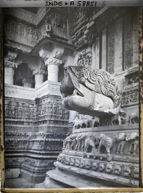 Image représentant Détail des frises et des sculptures ornant le temple hindouïste Jagdish Mandir