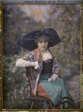 Image représentant France, Massevaux, Melle Elisabeth Hincky, fille du Maire de Massevaux