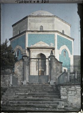 Image représentant Yesil Türbe (le mausolée Vert) où repose le Sultan Mehmet 1er construit en 1421